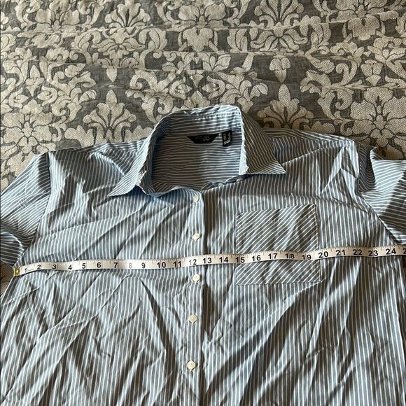 Attitudes by Renee Pleated Cuff Blue Chambray Stripe Button-Up Shirt Sz Large - Picture 5 of 6